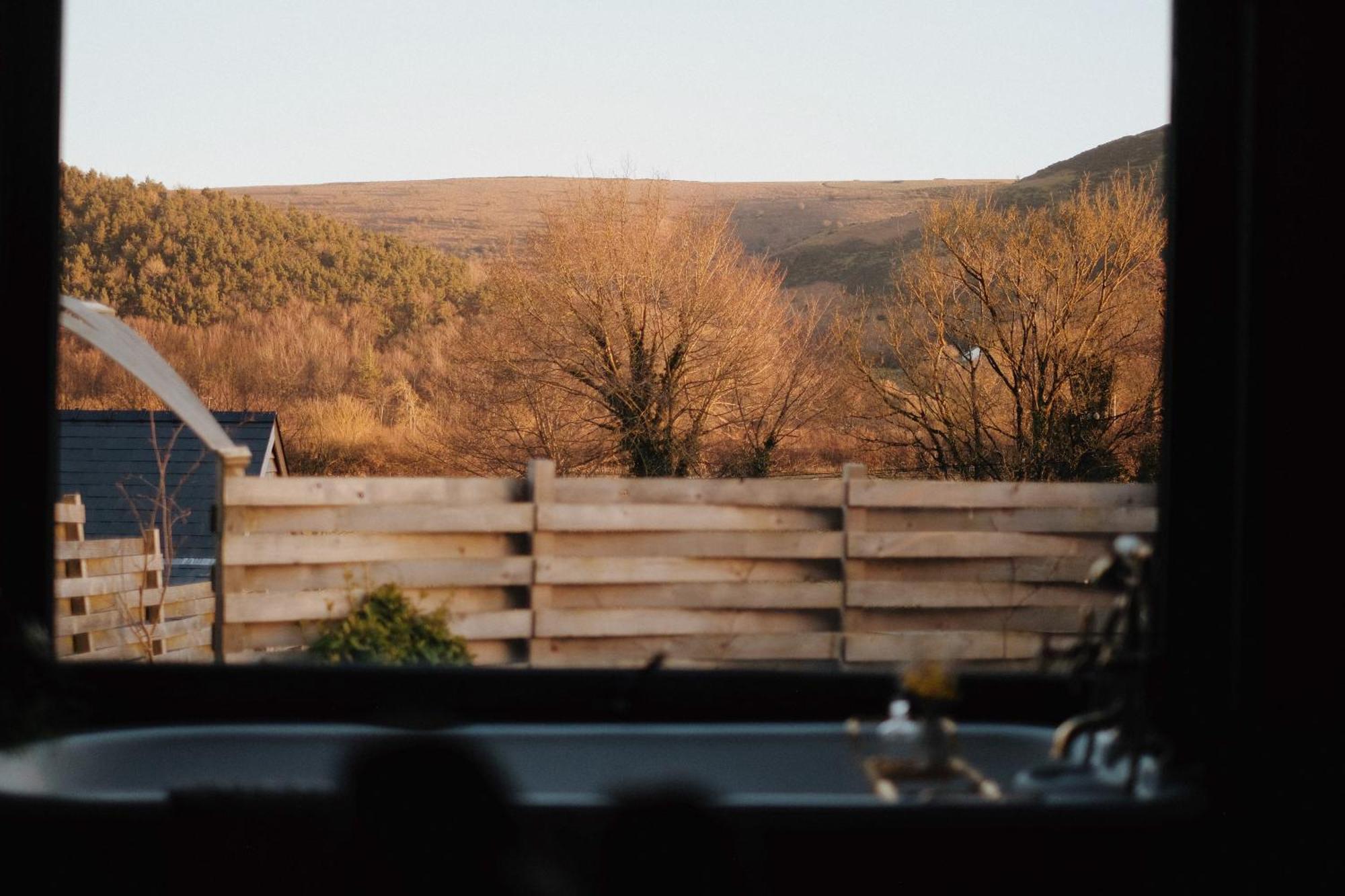 Two Unique Cabins Wrapped In Beautiful Welsh Scenery Presteigne Ngoại thất bức ảnh